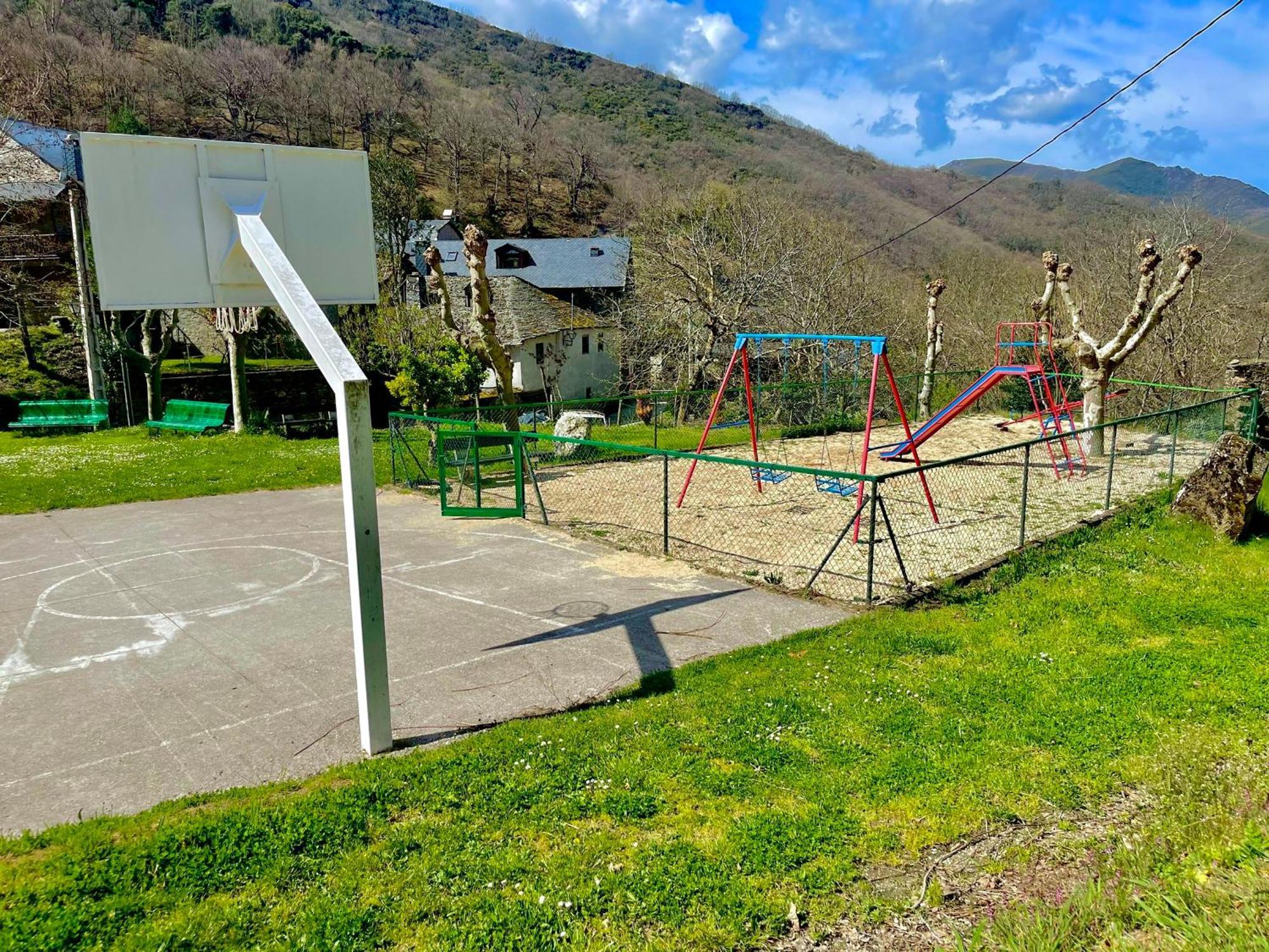 Casa Boral- Comfort Exclusivo En Plena Naturaleza - Valle Del Silencio Manzanedo de Valdueza エクステリア 写真